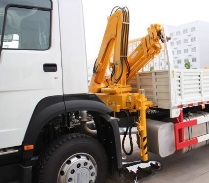 Automobile light type hydraulic knuckle boomed 3 tons loader crane
